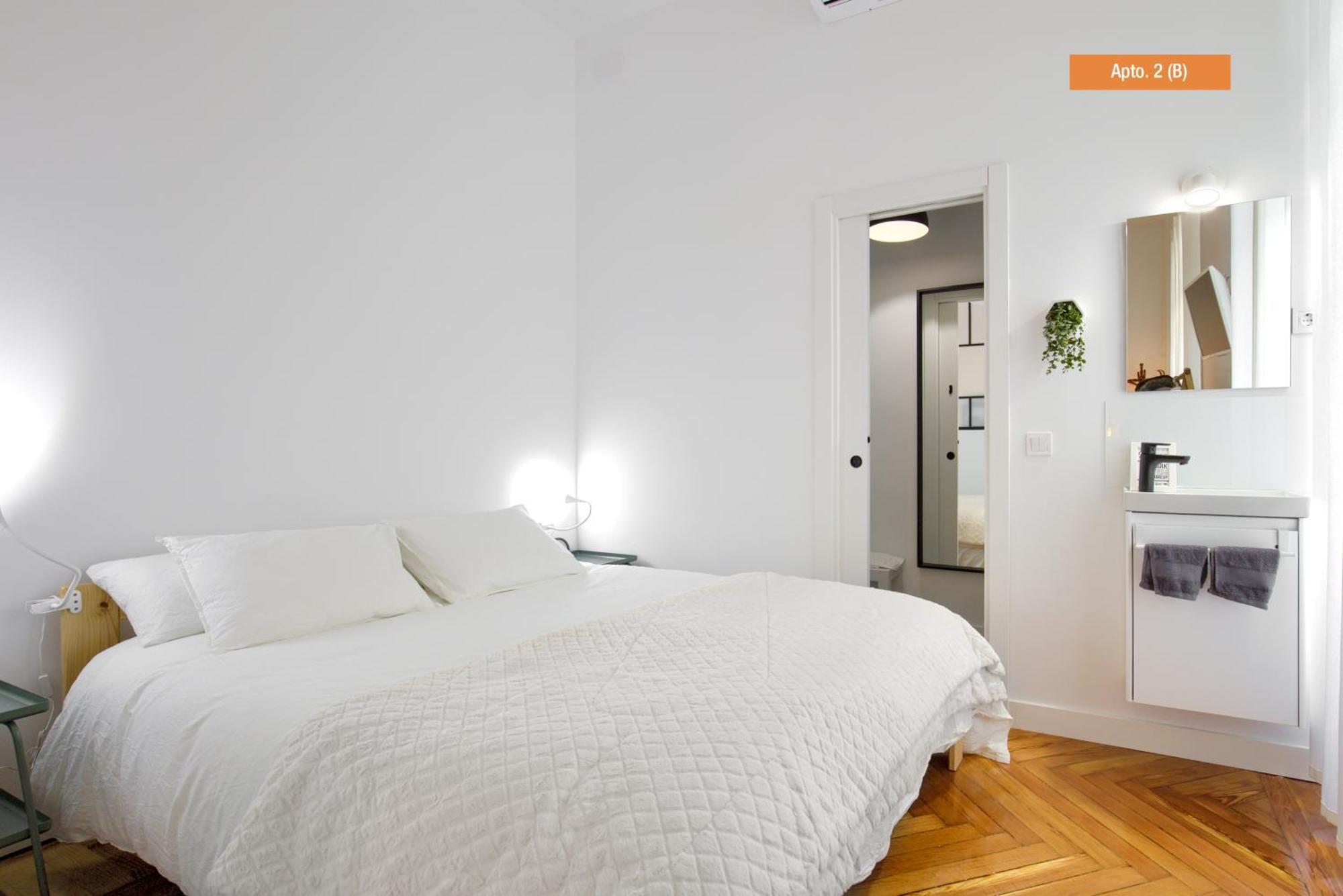 Mezzanine Orange, Madrid